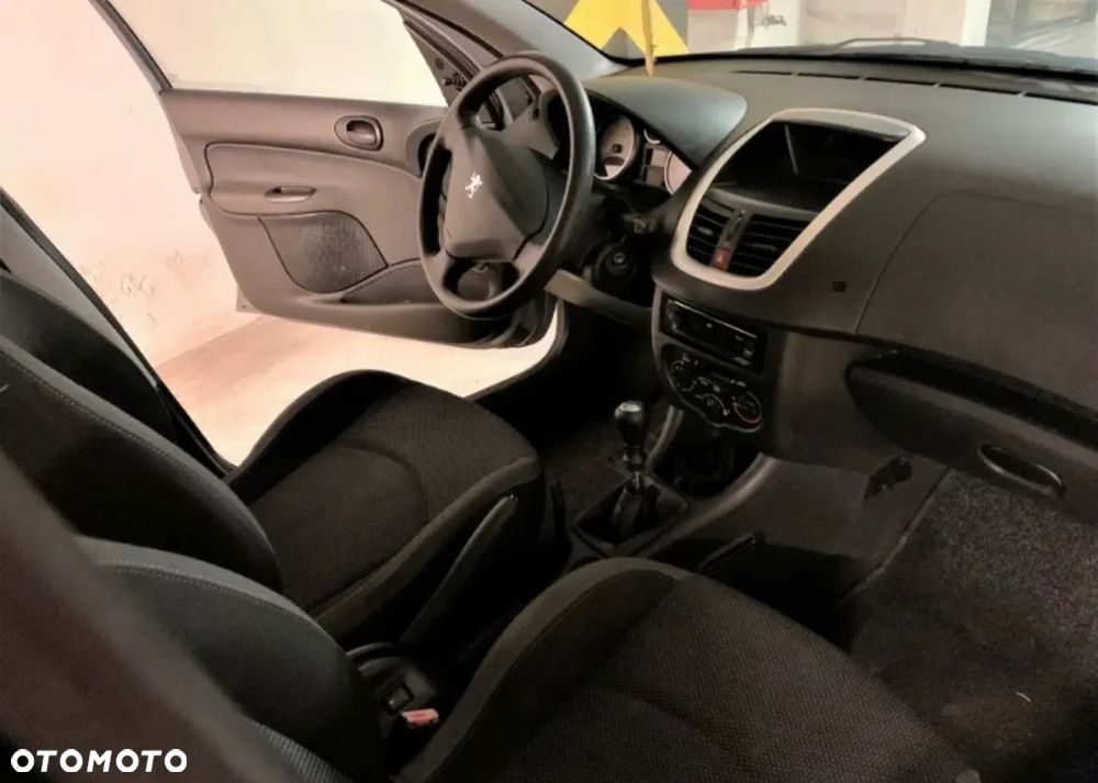Peugeot 206 plus - 2