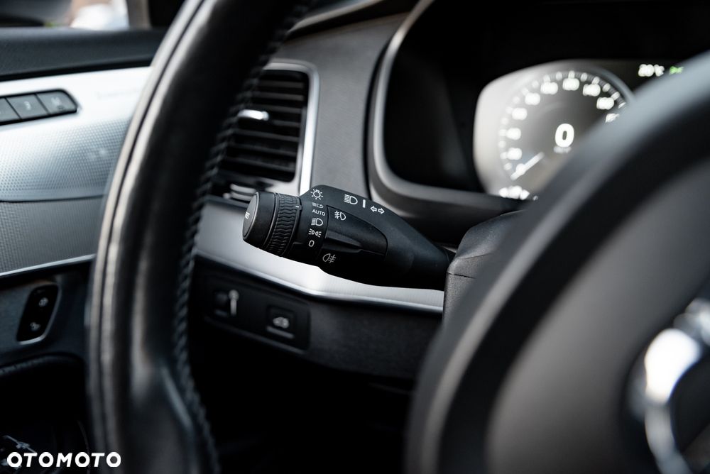 Volvo XC 90 D5 AWD R-Design - 31