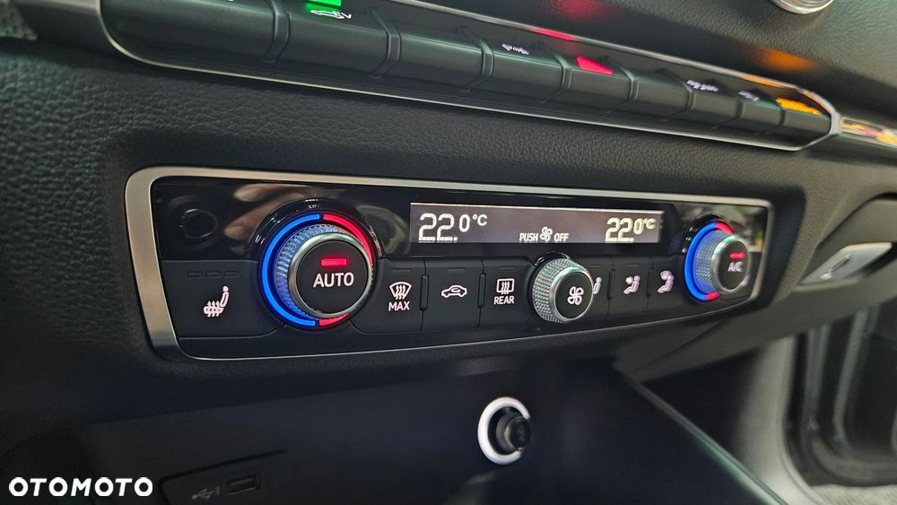 Audi A3 Sportback 1.4 TFSI e-tron S tronic - 23
