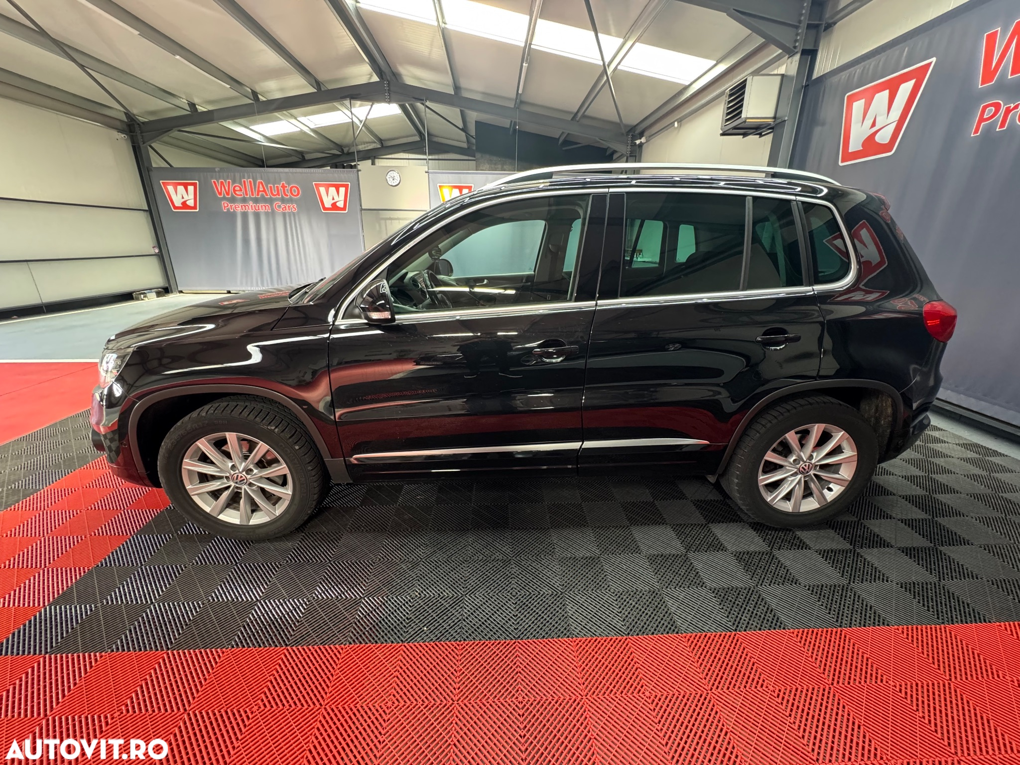 Volkswagen Tiguan - 8