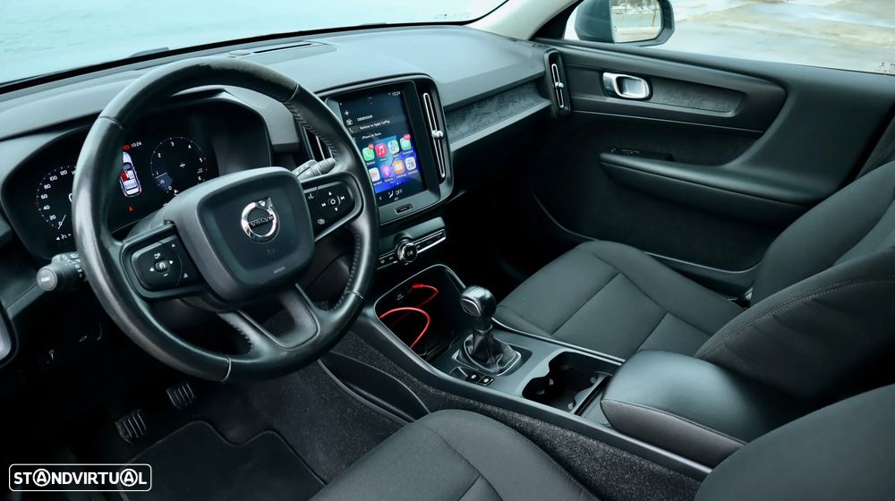 Volvo XC 40 2.0 D3 - 19