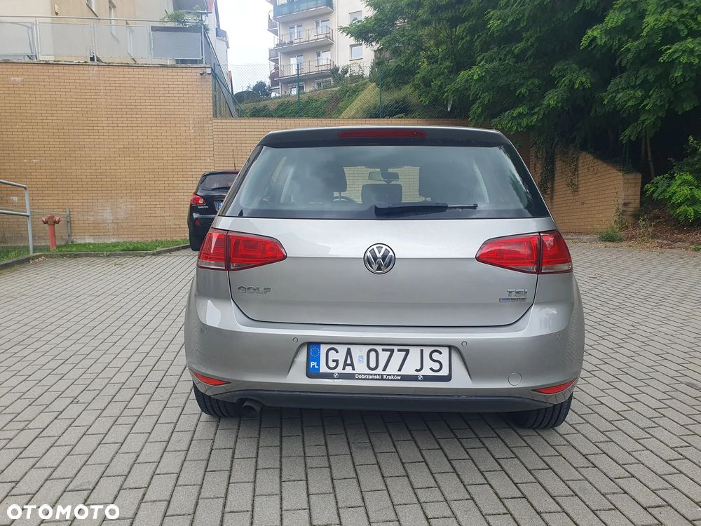 Volkswagen Golf 1.2 TSI BMT Comfortline - 8