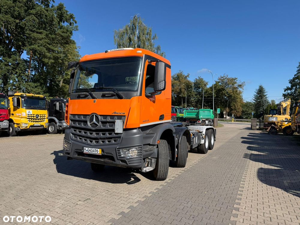 Mercedes-Benz Arocs 3242 - 3
