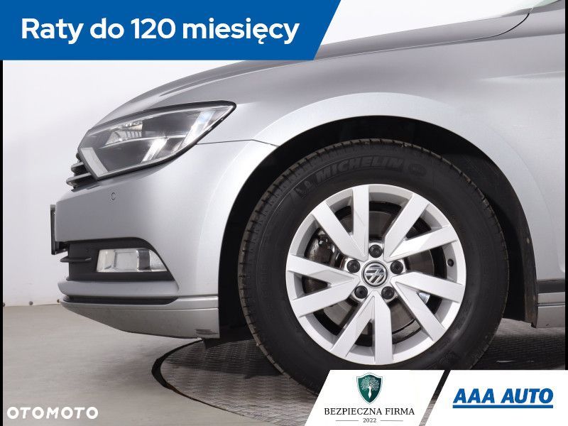 Volkswagen Passat - 15