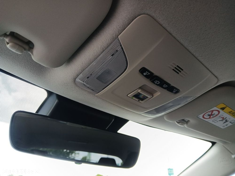 Toyota Corolla 1.8 Hybrid Executive - 38