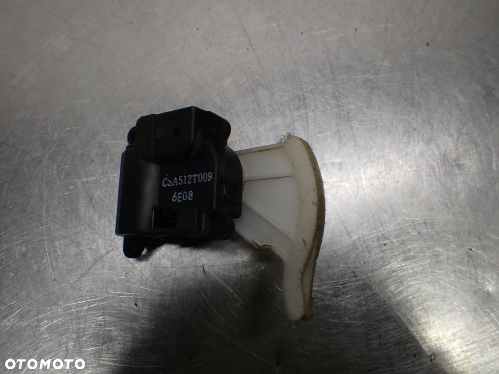 SILNICZEK NAGRZEWNICY SUZUKI GRAND VITARA II 1.9 CSA512T009   6E08 - 1