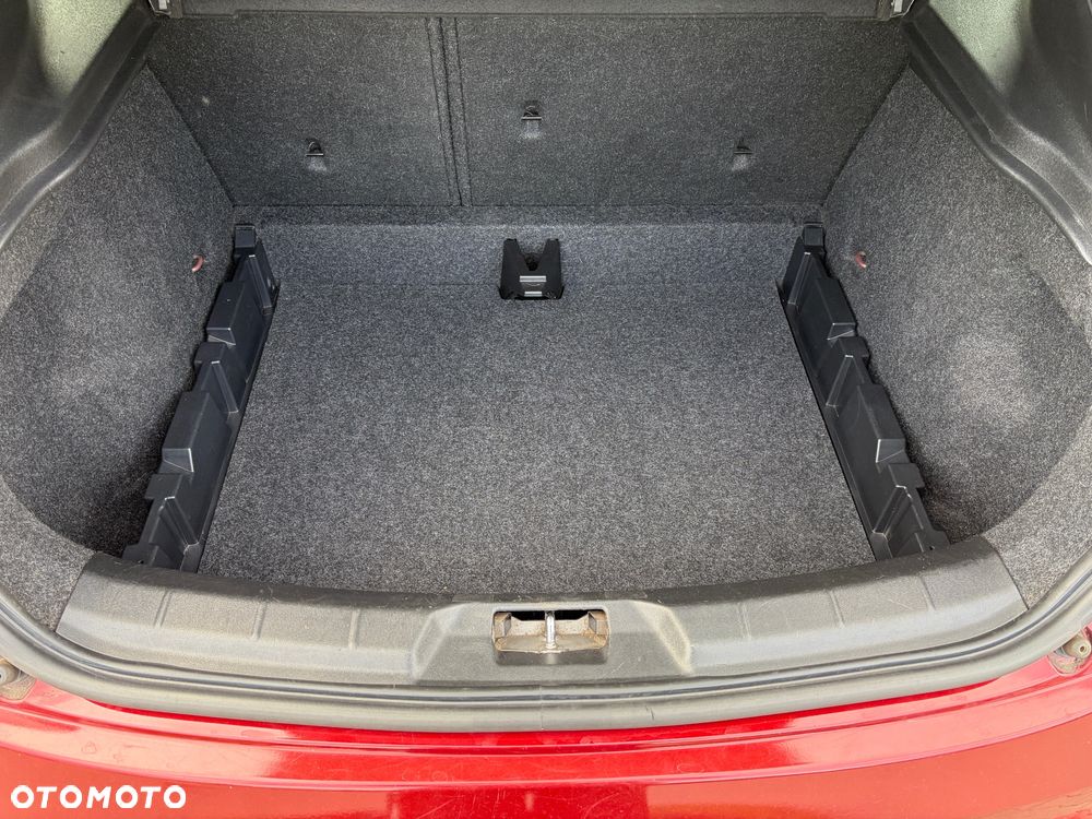 Volvo V40 D2 Kinetic - 16