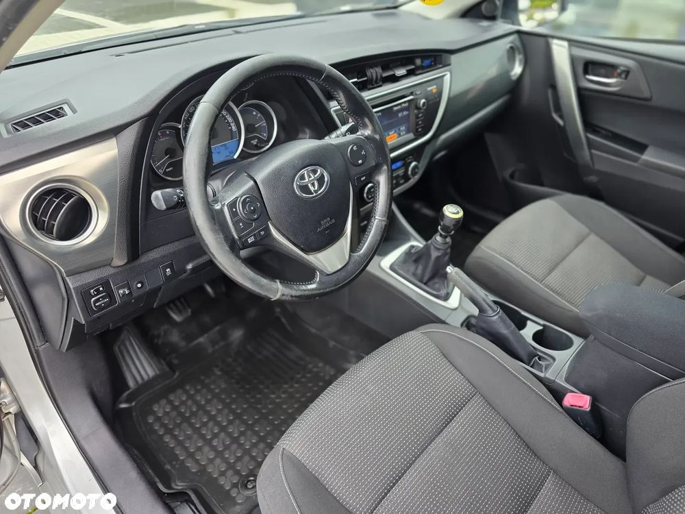 Toyota Auris 2.0 D-4D Prestige - 18