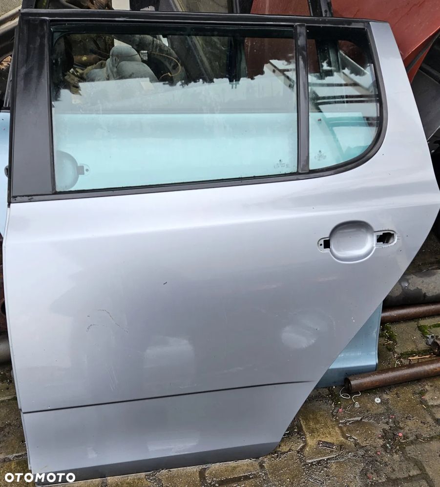 Skoda Fabia II 2 drzwi tył tylne lewe - 1