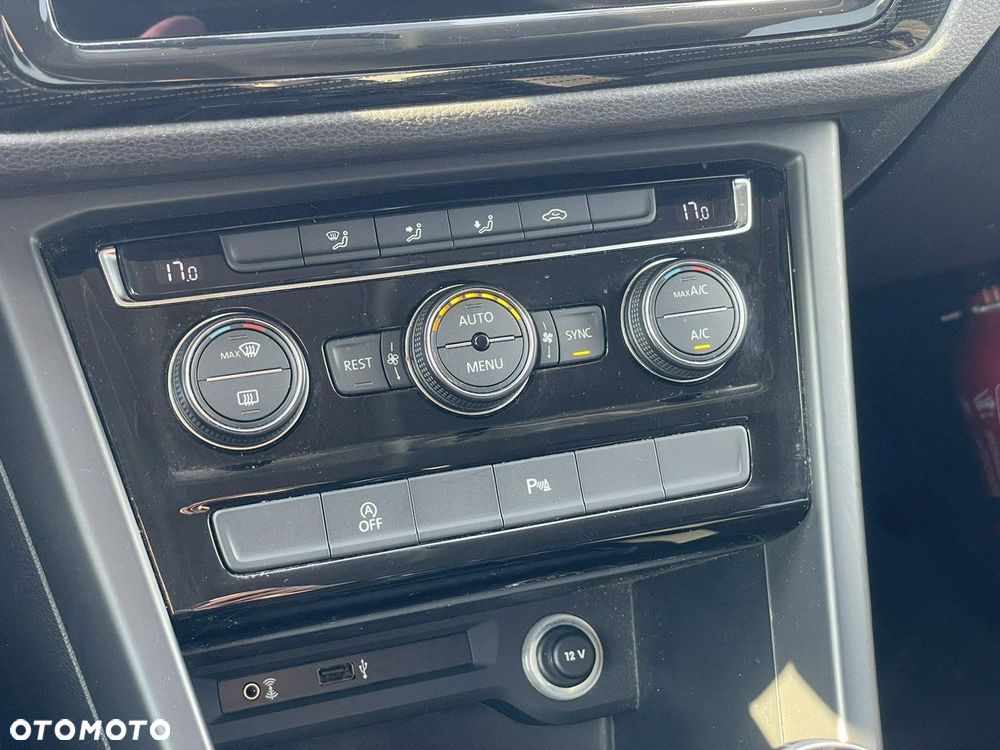 Volkswagen Touran 1.4 TSI (BlueMotion Technology) SOUND - 26