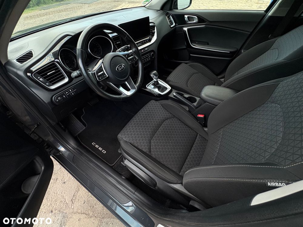 Kia Ceed 1.4 T-GDI L Business Line DCT - 6