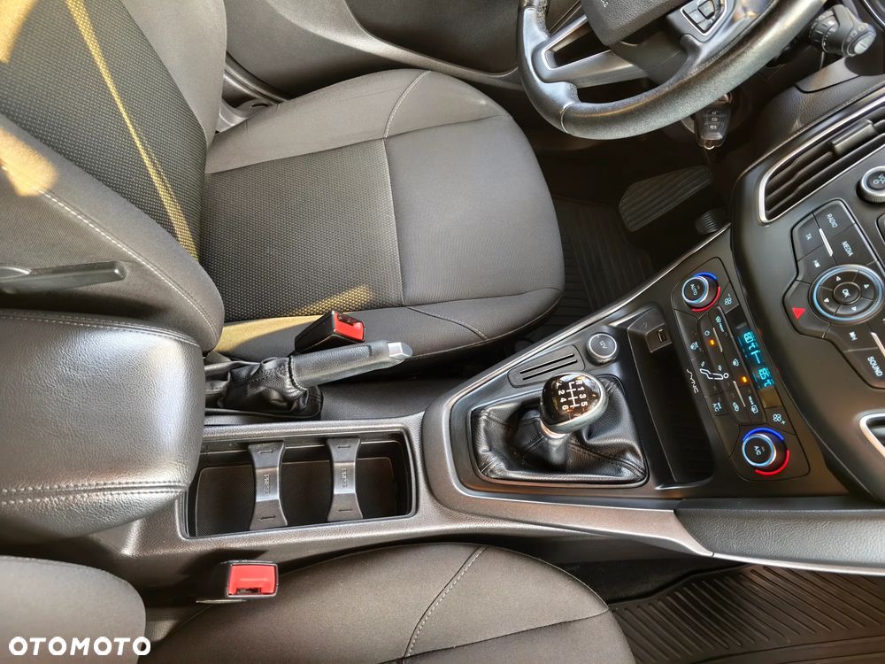 Ford Focus - 18