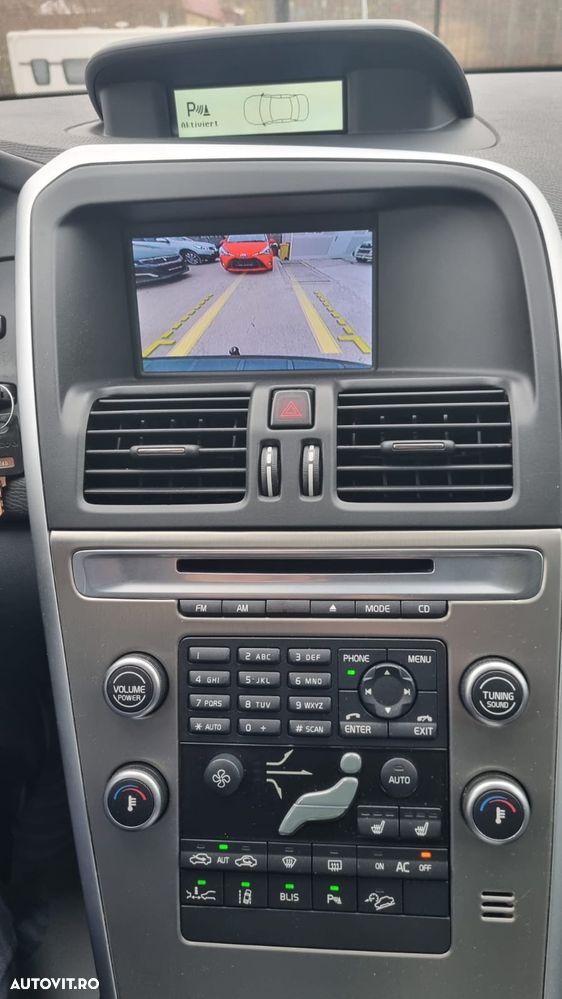 Volvo XC 60 D5 AWD Aut. Momentum - 29