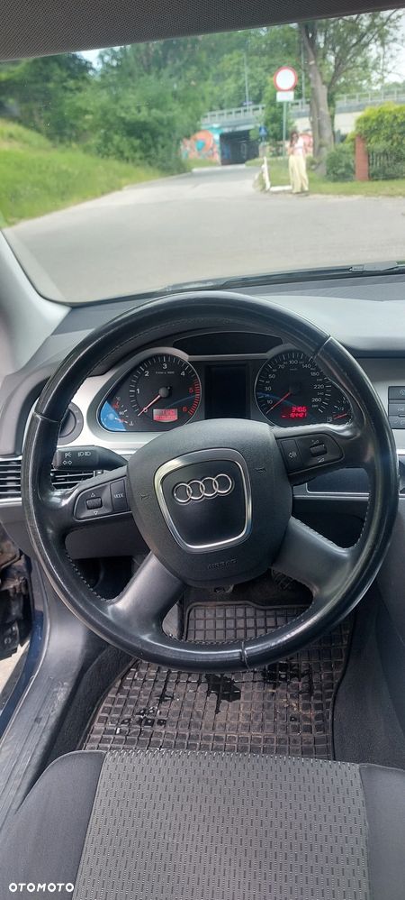 Audi A6 Avant 2.0 TDI - 28