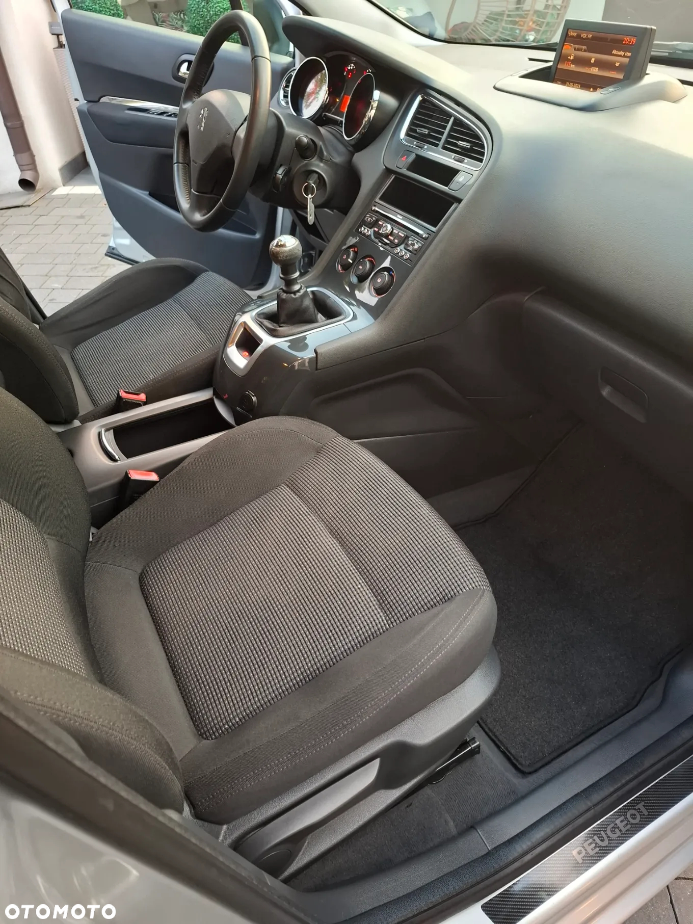 Peugeot 5008 - 11