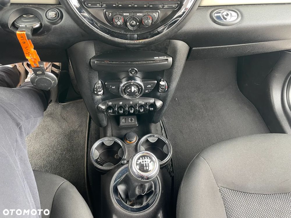 MINI ONE Cabrio - 20