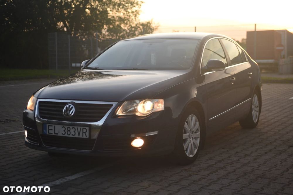 Volkswagen Passat 1.8 TSI Comfortline - 2
