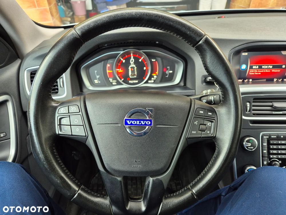 Volvo V60 D2 Drive-E Momentum - 12
