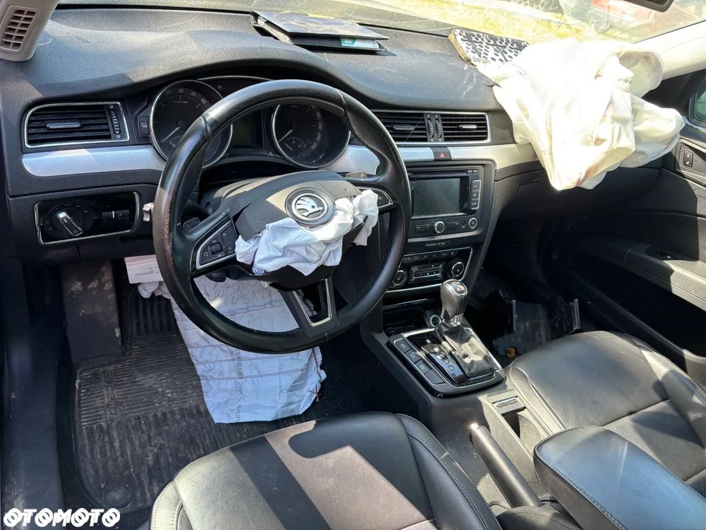 Skoda Superb 2.0 TDI 4x4 Platinum Outdoor DSG - 19