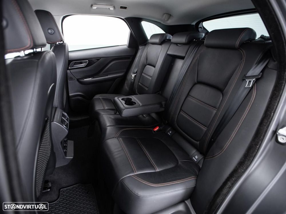 Jaguar F-Pace - 11