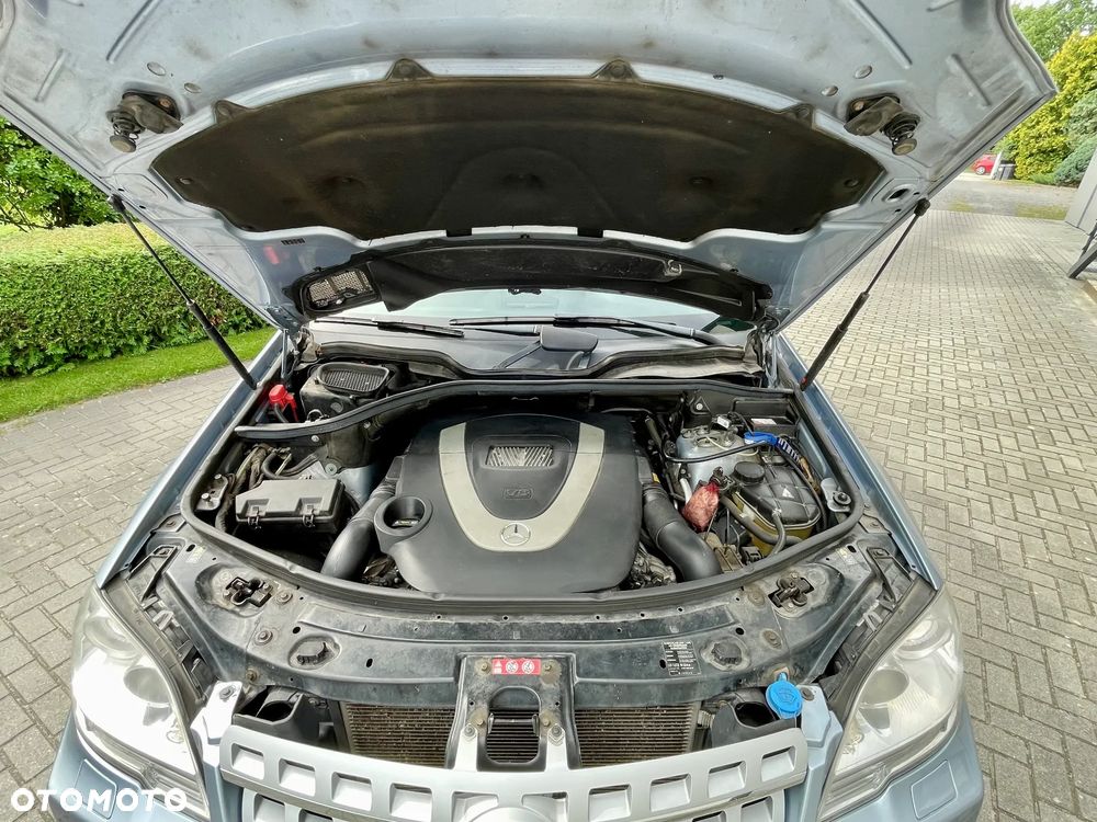 Mercedes-Benz ML - 23