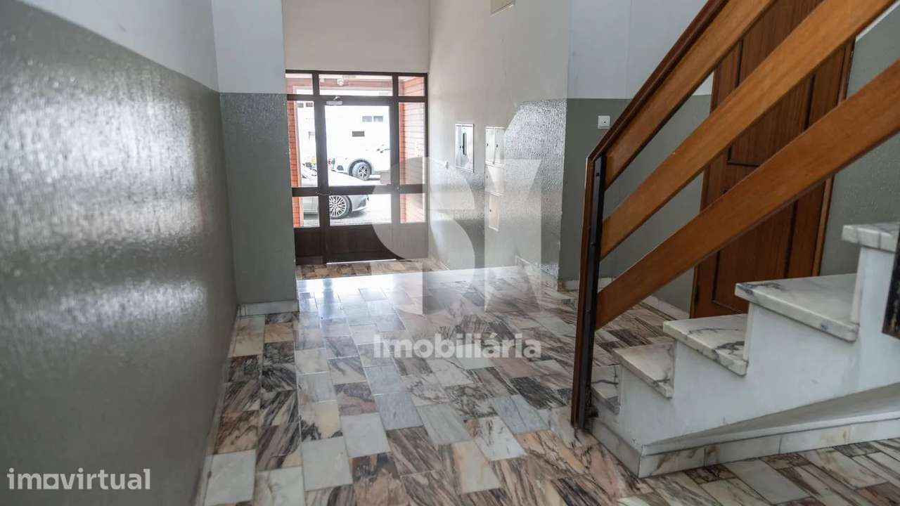Apartamento T3 com suite no centro da Cidade de Seia - Grande imagem: 3/23