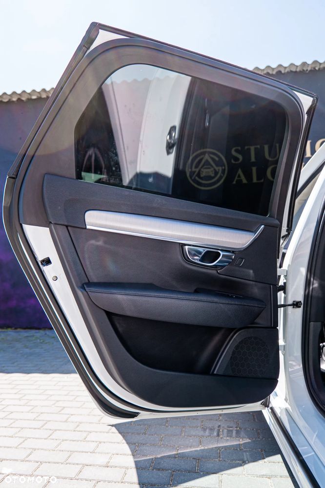 Volvo V90 D4 Momentum - 15