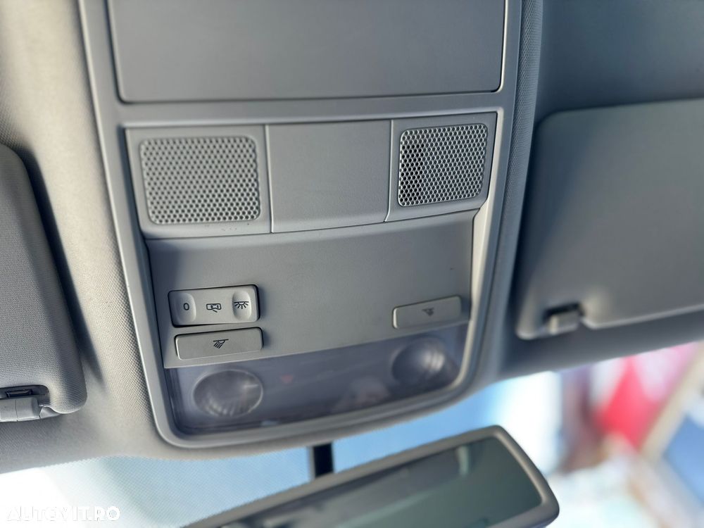 Volkswagen Golf 1.6 United - 16