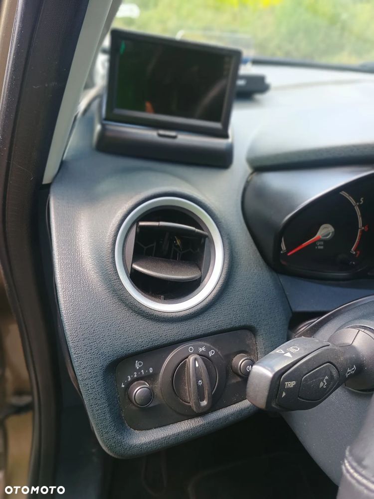 Ford Fiesta 1.25 Trend EU5 - 22