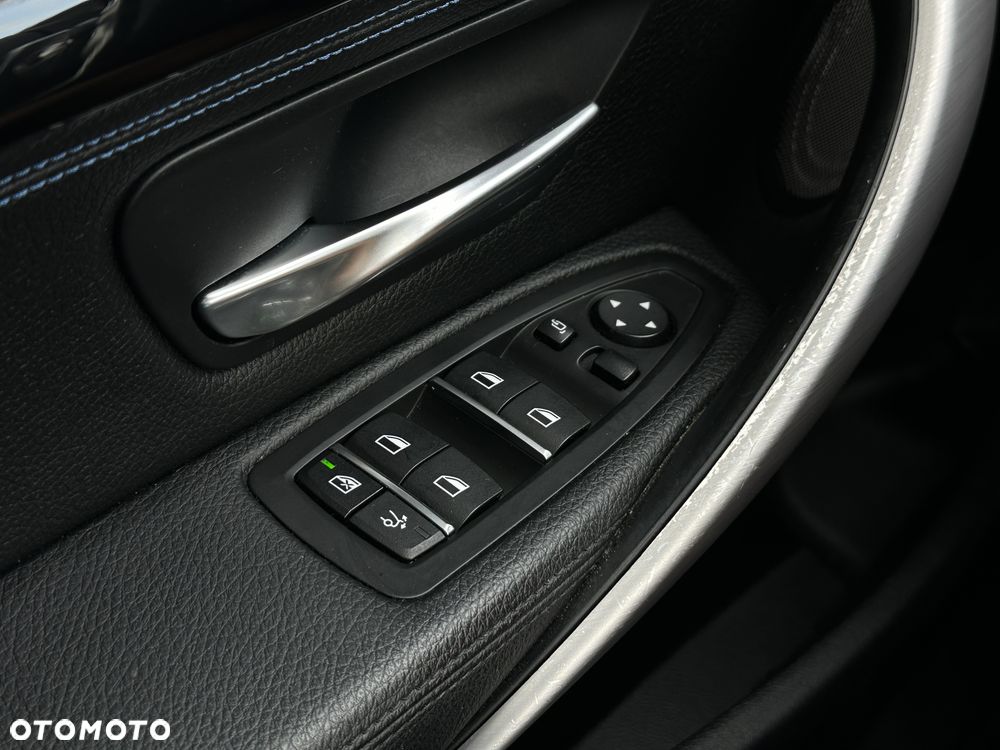 BMW 3GT 320d M Sport - 29