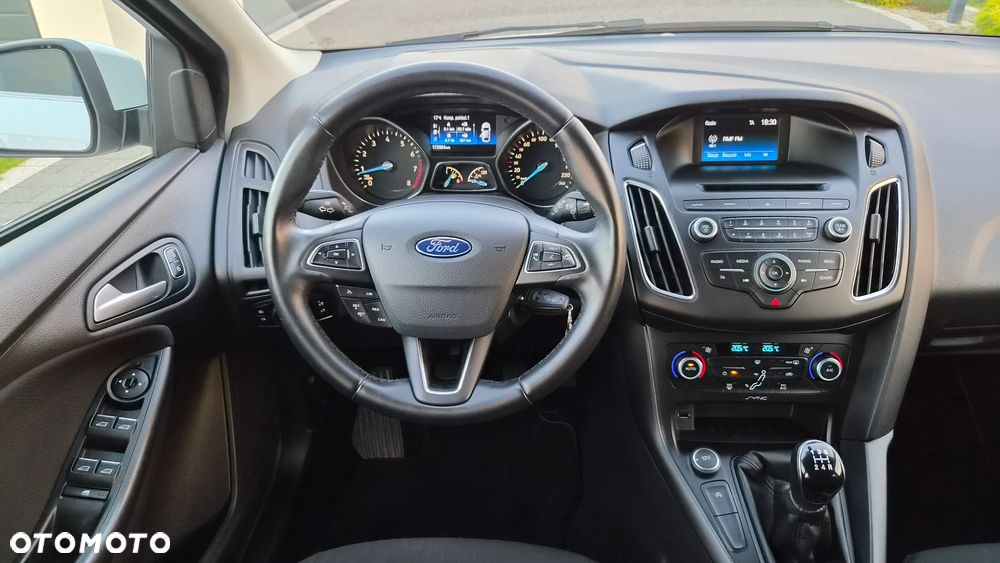 Ford Focus 1.0 EcoBoost Titanium - 9