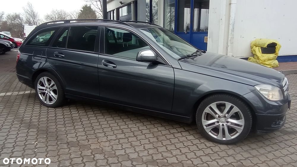 Mercedes-Benz Klasa C 220 CDI DPF Automatik Avantgarde - 26