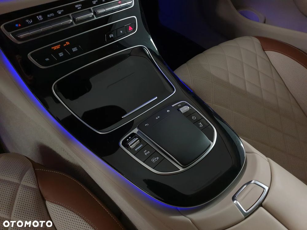Mercedes-Benz Klasa E 300 de 4Matic 9G-TRONIC AMG Line - 33