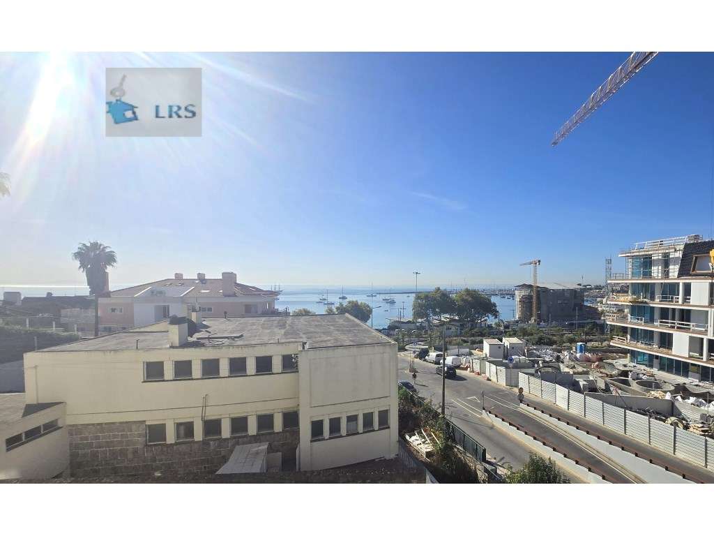 Localização privilegiada no centro de Cascais, junto ao Auchan, em ... - Grande imagem: 2/32