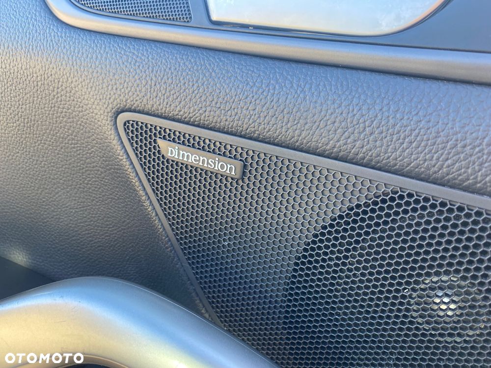 Hyundai Veloster - 16