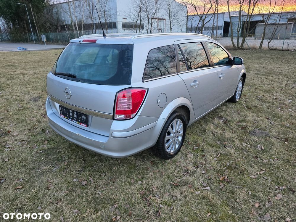 Opel Astra 1.7 CDTI DPF 150 Jahre - 6