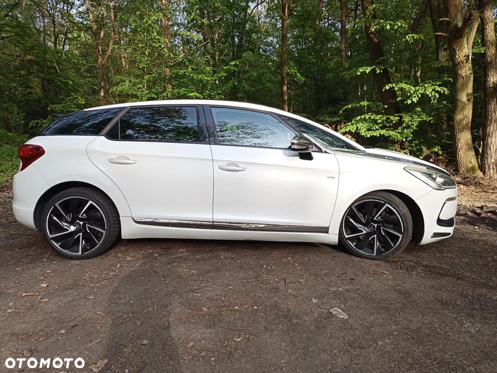 Citroën DS5 HDi 165 SportChic - 4