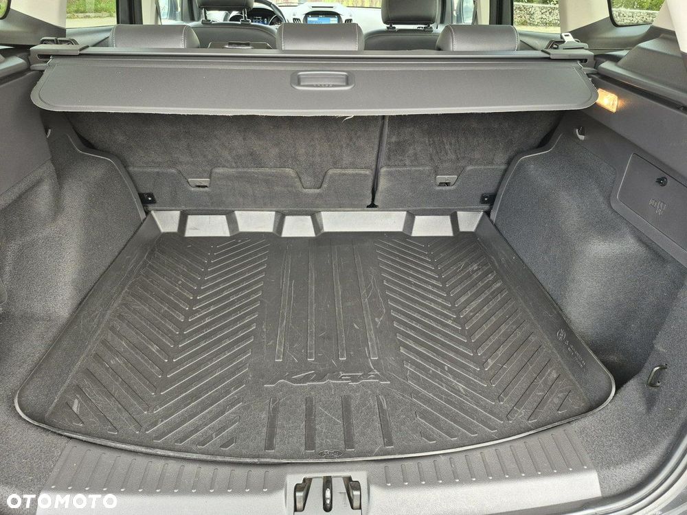 Ford Kuga - 21