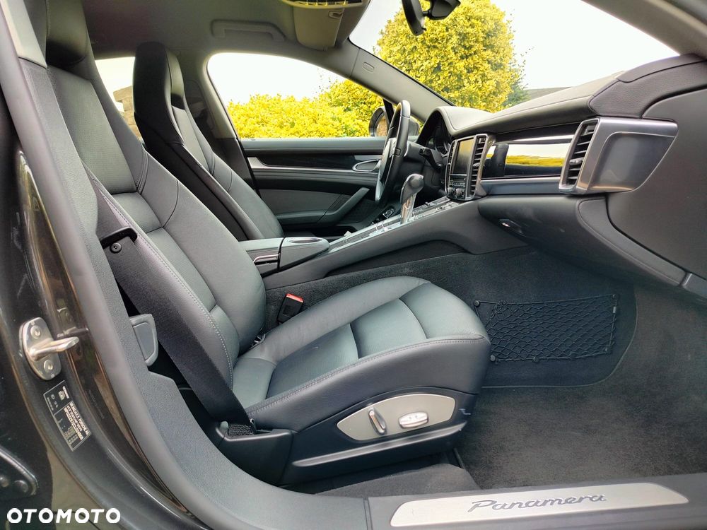 Porsche Panamera Diesel - 11