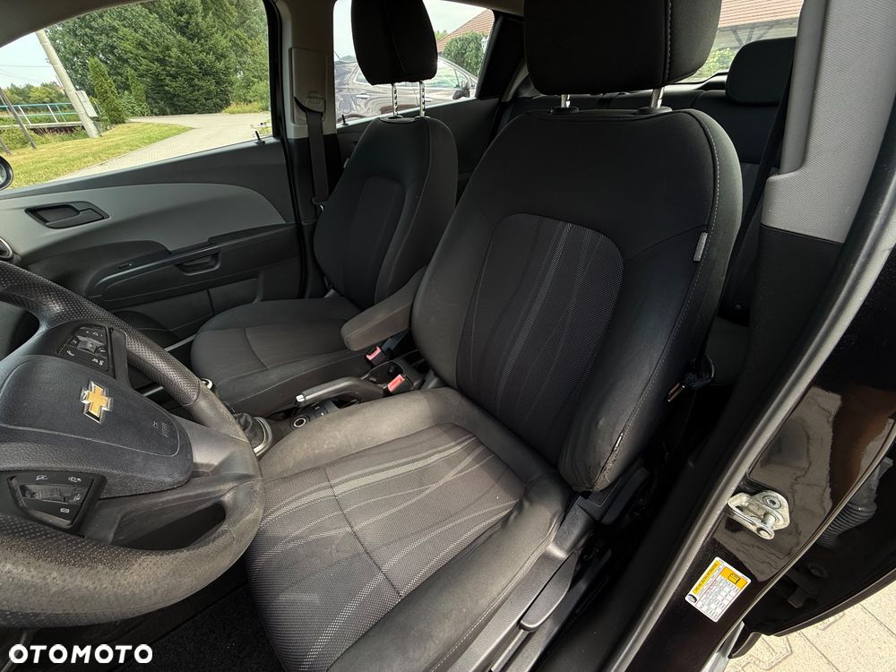 Chevrolet Aveo 1.4 16V LS - 8