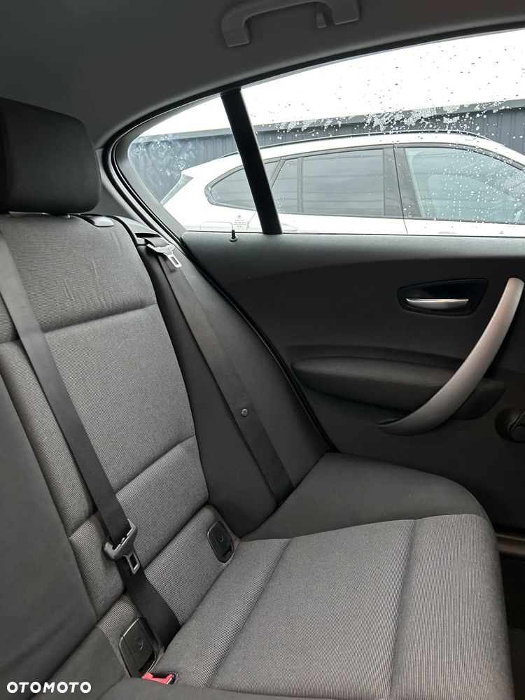 BMW Seria 1 116i - 15