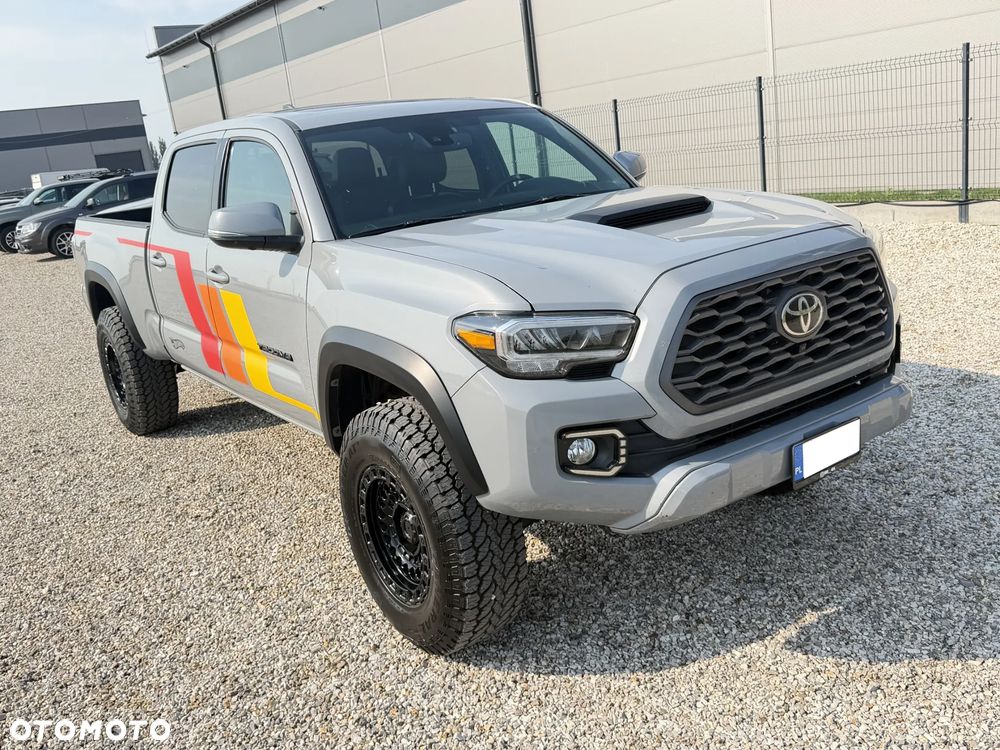 Toyota Tacoma - 2