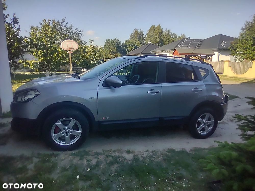 Nissan Qashqai 2.0 4x4 360 - 2
