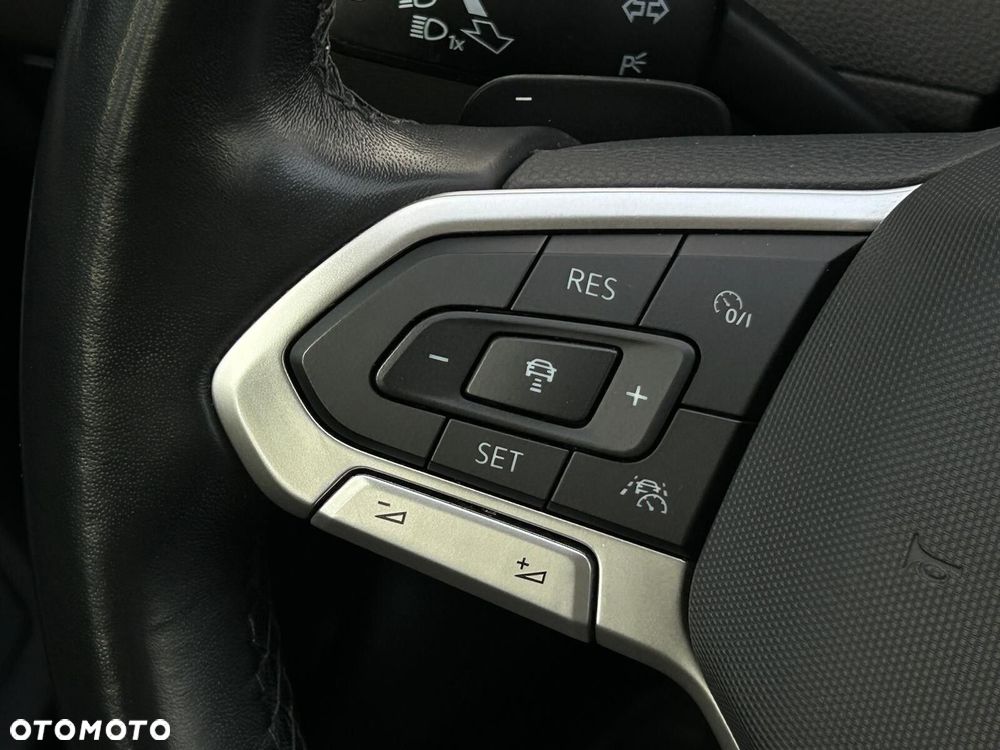 Volkswagen Passat 2.0 TSI Business DSG - 22