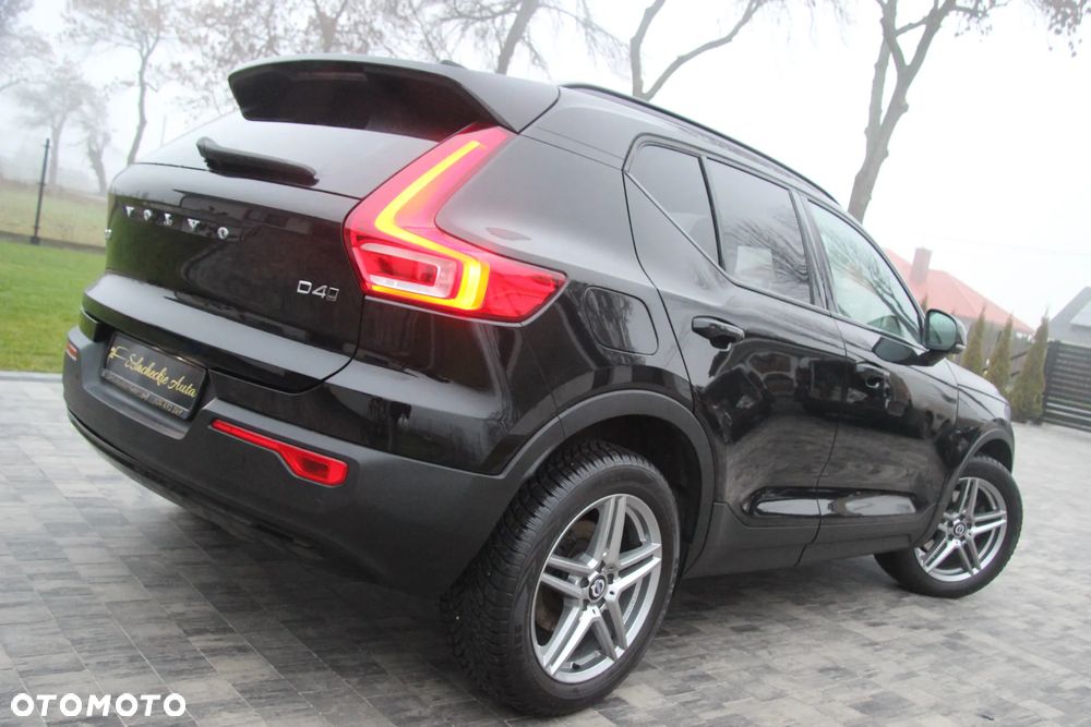 Volvo XC 40 D4 AWD Geartronic R-Design - 2