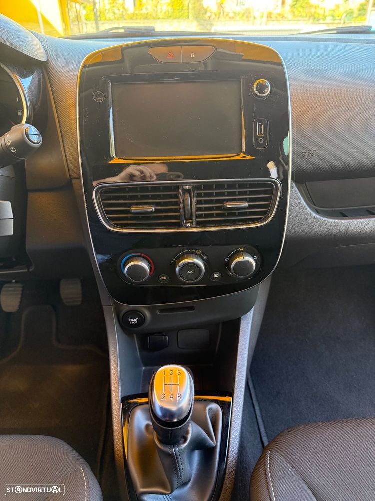 Renault Clio Sport Tourer 0.9 TCe Limited - 17