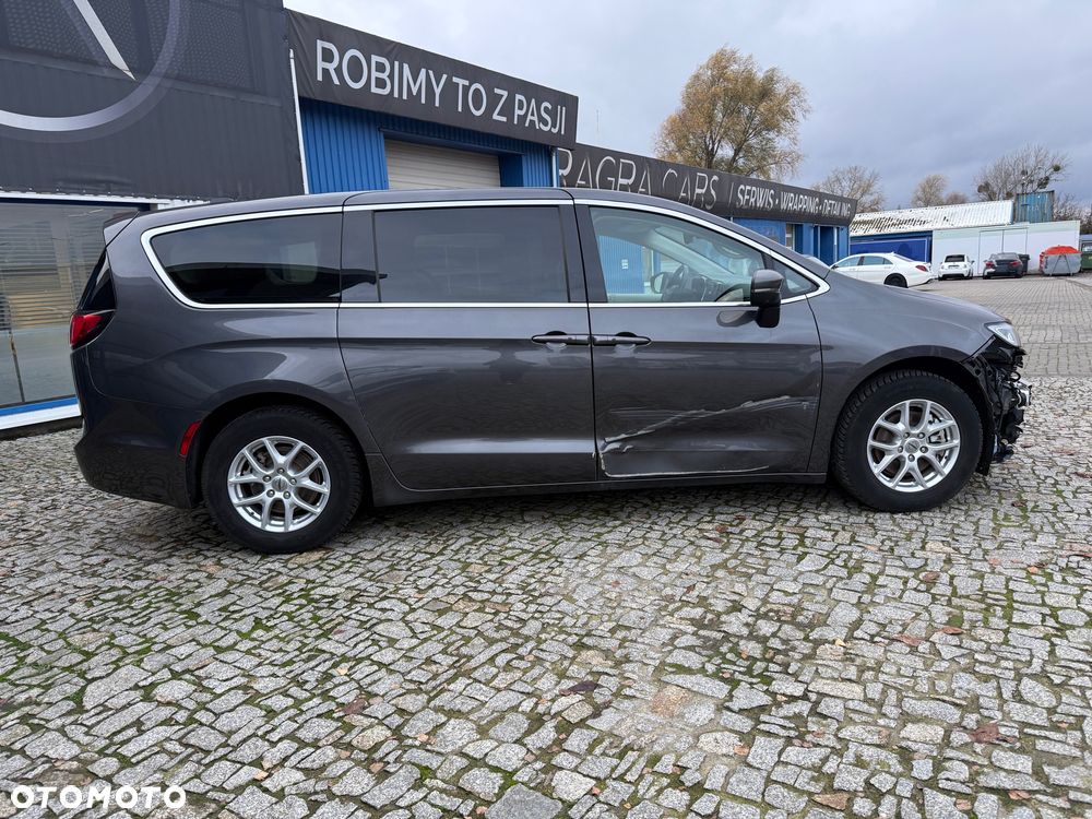 Chrysler Pacifica - 9