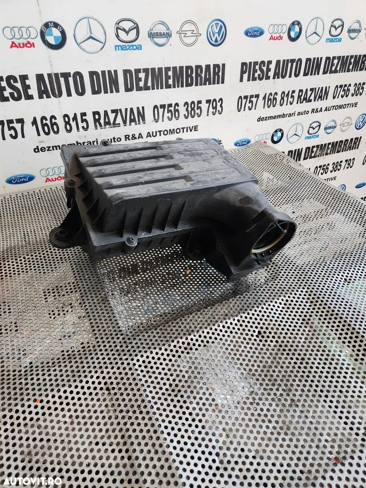 Carcasa Filtru Aer Vw Seat Skoda Audi Cod 5QE An 2012-2013-2014-2015-2016-2017-2018-2019-2020 - 2