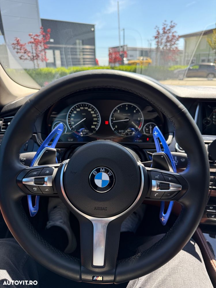 BMW Seria 5 530d xDrive AT - 12