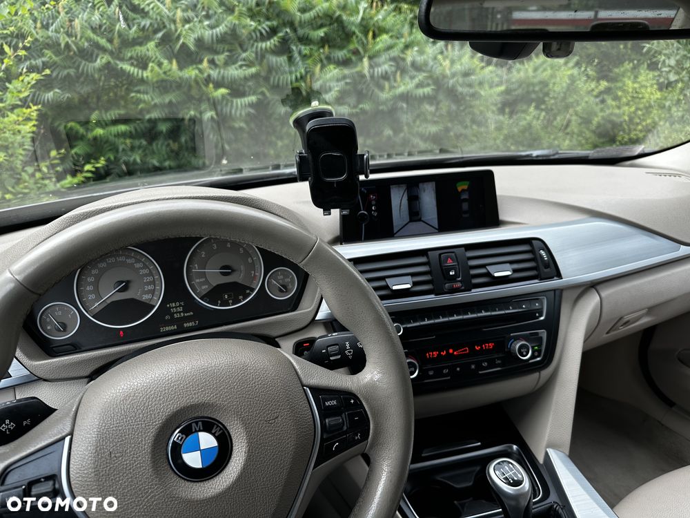 BMW Seria 3 328i Modern Line - 6